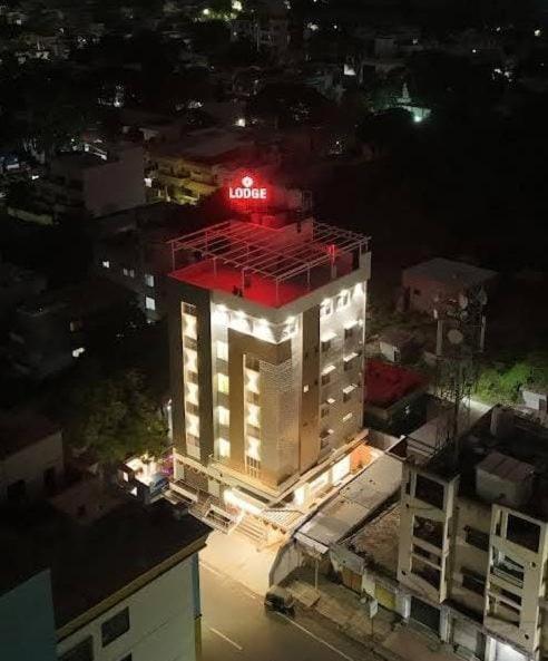 Hotel Veesons Executive Solapur Exteriör bild